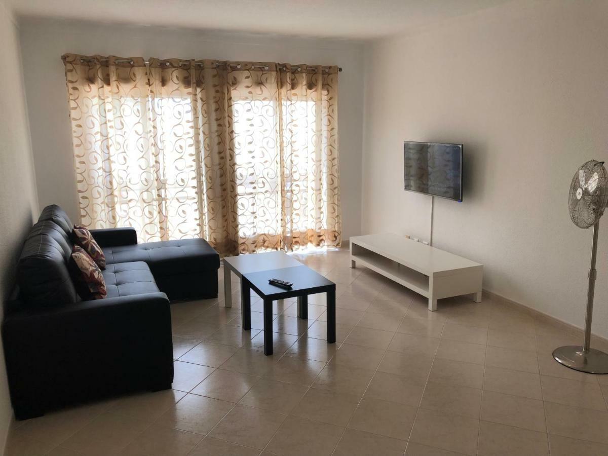 Olinda'S 2 Bedroom Apartment 라고스 외부 사진